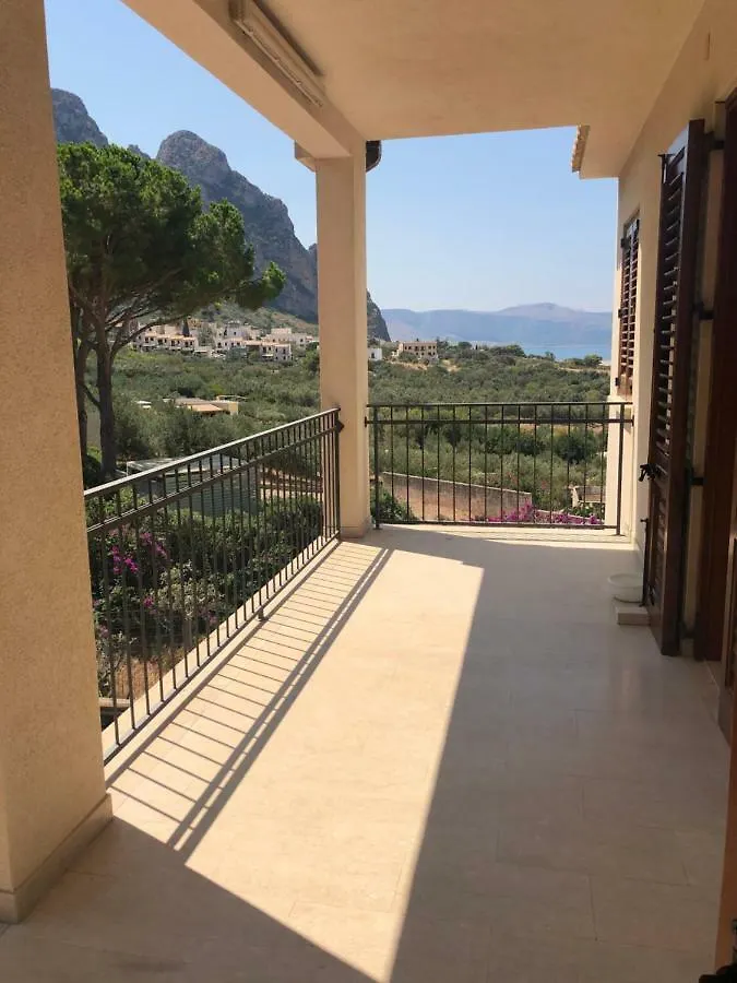 Alloggio in famiglia Villa Aileen Macari Italia